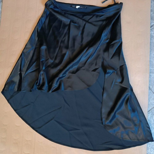 Veloudakis women's satin skirt like new, black