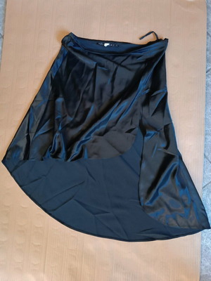 Veloudakis women's satin skirt like new, black