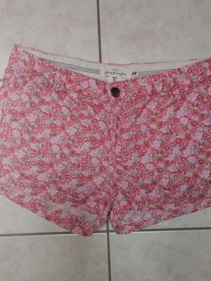 H&M Floral Shorts M Like New