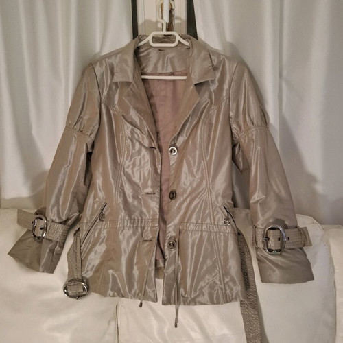 Modern 3-in-1 jacket like new with natural fox fur beige and gold