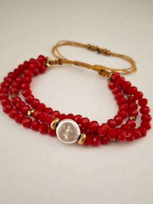 Triple bracelet with red crystals and white bead, new