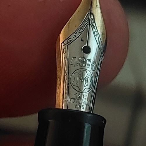 Montblanc Chopin fountain pen like new with gold nib