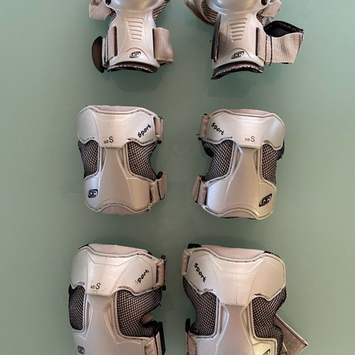 Protective set used, size Small