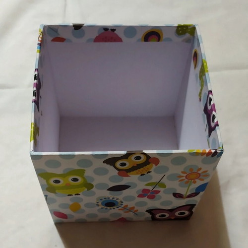 Thick cardboard box 10x10x10 cm like new