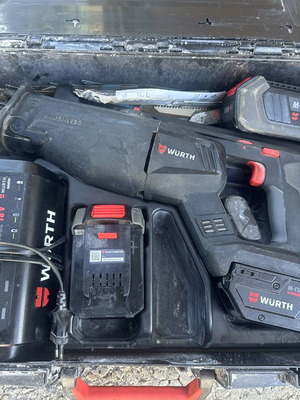 Würth Cordless Reciprocating Saw used with 3 Batteries, Charger and Case