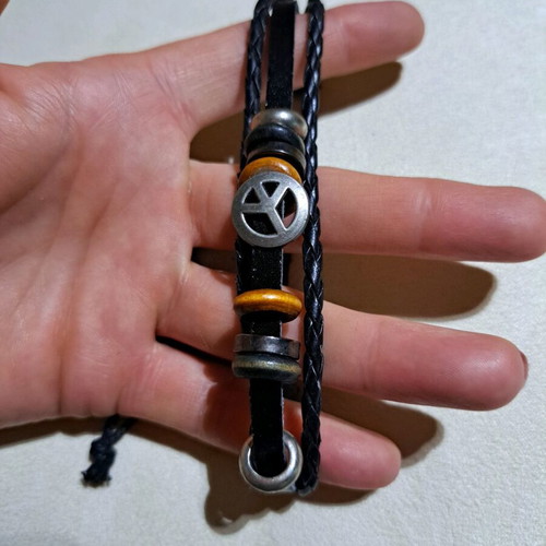 Handmade leather bracelet unisex like new with adjustable cord