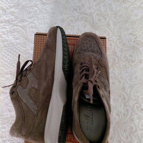 Hogan sneakers like new, taupe suede leather, size 37.5