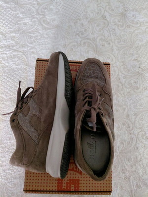 Hogan sneakers like new, taupe suede leather, size 37.5
