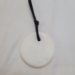 Pendant with white marble, adjustable length