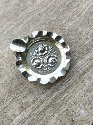 Silver ashtray with roses new