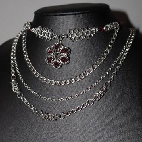 Chainmail Japanese Flower Necklace new, stainless steel and glass beads