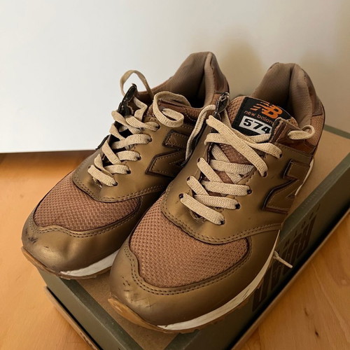 Women's athletic shoes used, size 38, iridescent brown