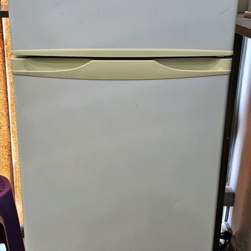White refrigerator 170×55×55 like new