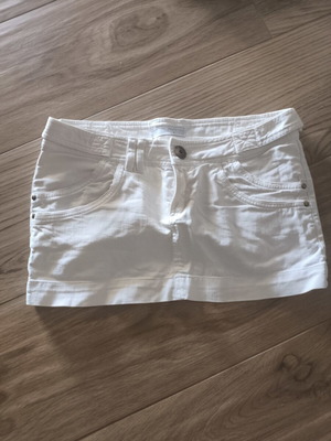 Super mini denim skirt L like new, white, Zara