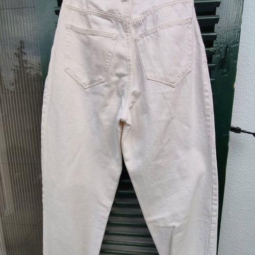 Pull & Bear wide high waisted jeans used, size 32, ecru