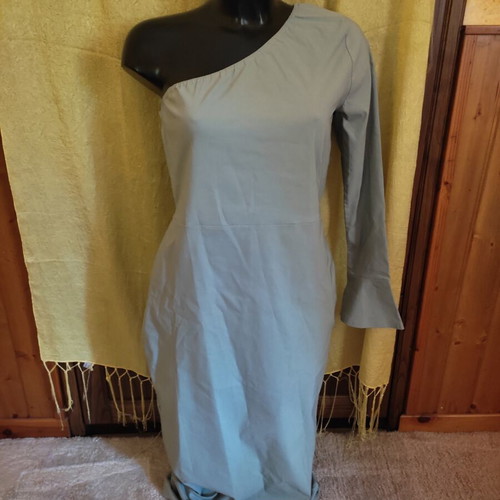 Boohoo one-shoulder dress size 44, sage green