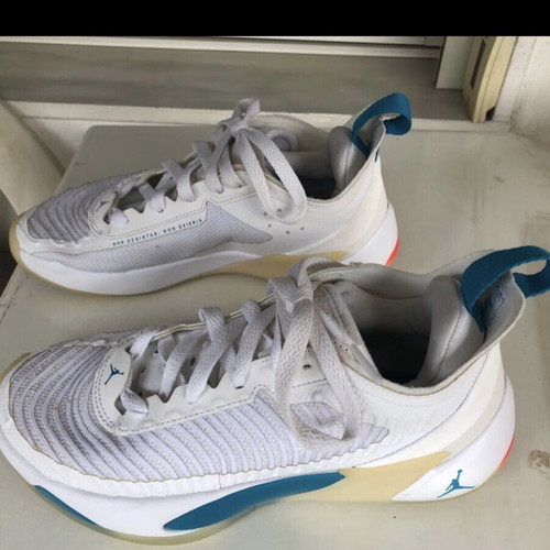 Air Jordan Luka 1 (GS) University Blue sneakers used, size 38