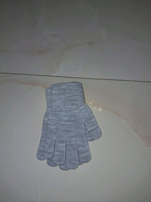 Children's gloves new, size 4