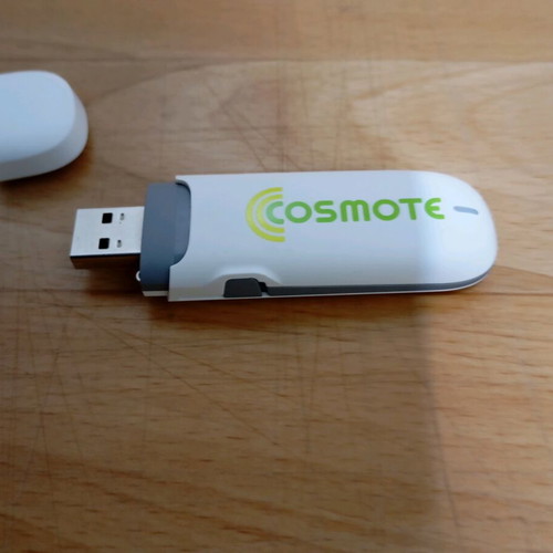 Cosmote WiFi dongle used, good working condition