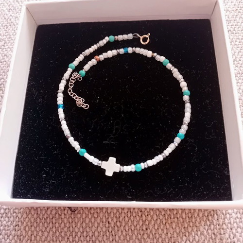 Anklet with 925 silver clasp, handmade with beads and cross, like new