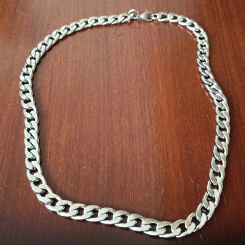 Chain necklace like new