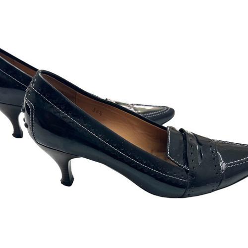 Tod's black patent leather mid heels used
