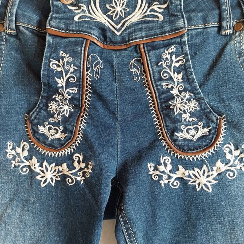 MyHailys Capri Denim Pants size M like new, embroidered Oktoberfest style