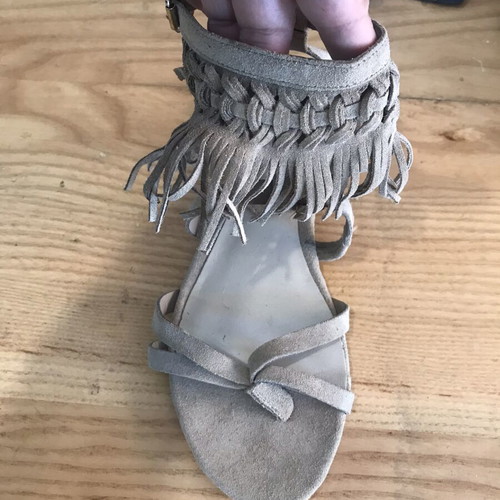 Mango flat suede sandals with fringes size 37 new beige gray