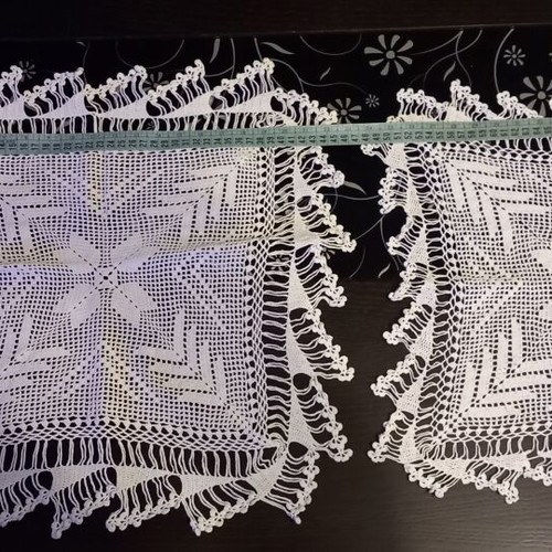 Handmade crochet table linens set of 2 like new