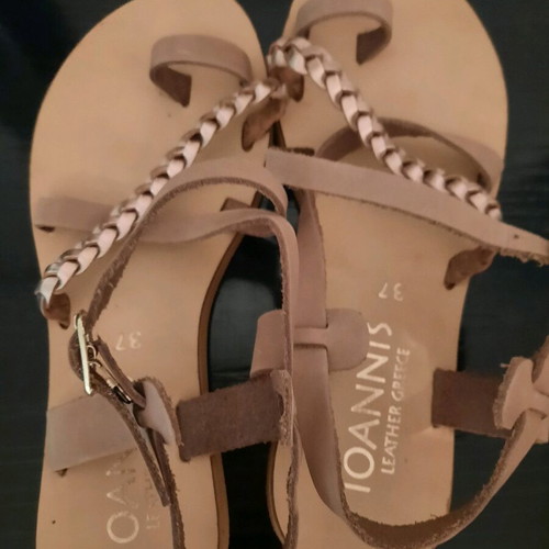Women's leather sandals like new, brown with gold