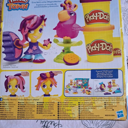 Play Doh hairdresser set used without modeling clay