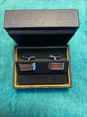 Dunhill μανικετόκουμπα καινούργια, άσπρα