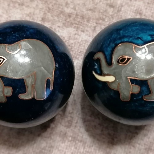 (FENG SHUI) Calm Balls (Electric) - (Ball Size: 4cm)