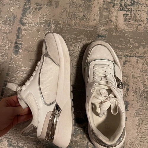 Pinko sneakers αθλητικά σε πολύ καλή κατάσταση, άσπρο και ασημί