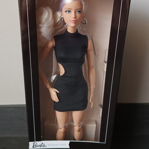 Barbie Basics Model 2 new