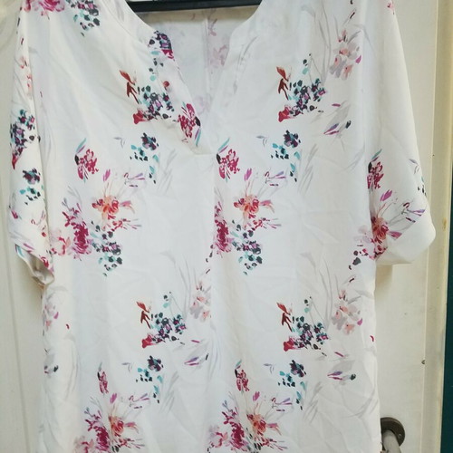 Bloomchic Satin Top XL like new, airy and light