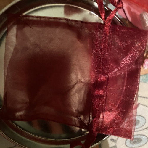 Jewelry pouches like new, pack of 49, fabric, assorted colors and sizes
