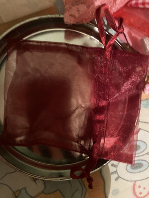Jewelry pouches like new, pack of 49, fabric, assorted colors and sizes