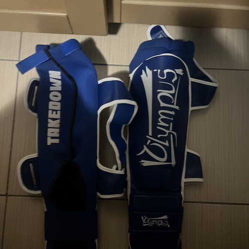 Olympus shin guards for martial arts like new, medium size
