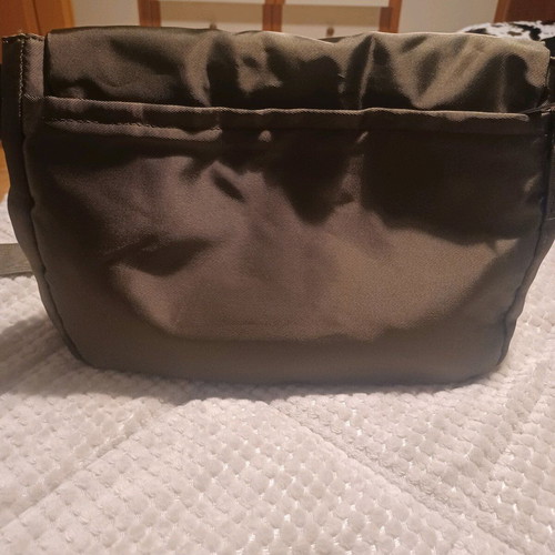 Carpisa women's crossbody bag like new green