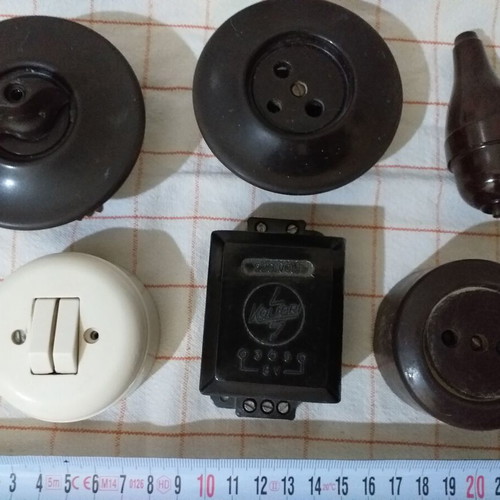 Used electrical components set of 6 bakelite pieces