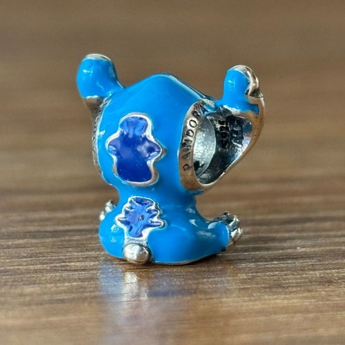 Pandora Stitch Charm like new, blue