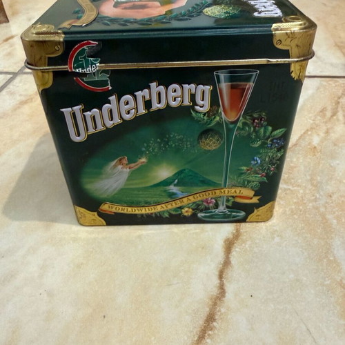 Underberg collectible metal box like new