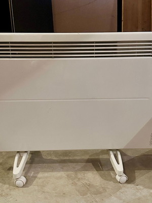 Atlantic Wall or Floor Heater 1370-1500W with Electronic Thermostat like new