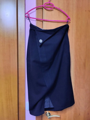 Johann Simone skirt black like new, size GR 48 EU 42