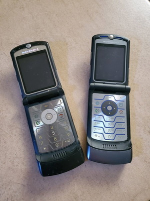 Motorola κινητά μεταχειρισμένα, σετ 2 λειτουργικά