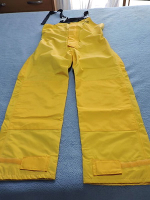Aigle suit for boating and fishing like new, size M