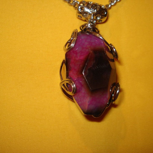 Necklace with stone like new
