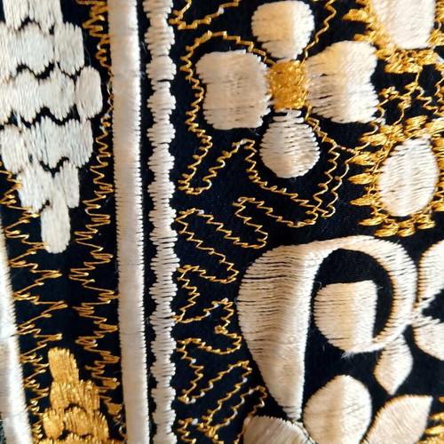 Luxury traditional caftan dress from Dubai like new, black with gold embroidery