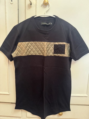 Twin Black T-shirt like new, size S, black and beige